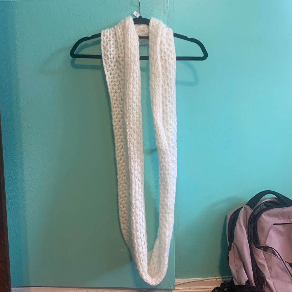 Infinity scarf